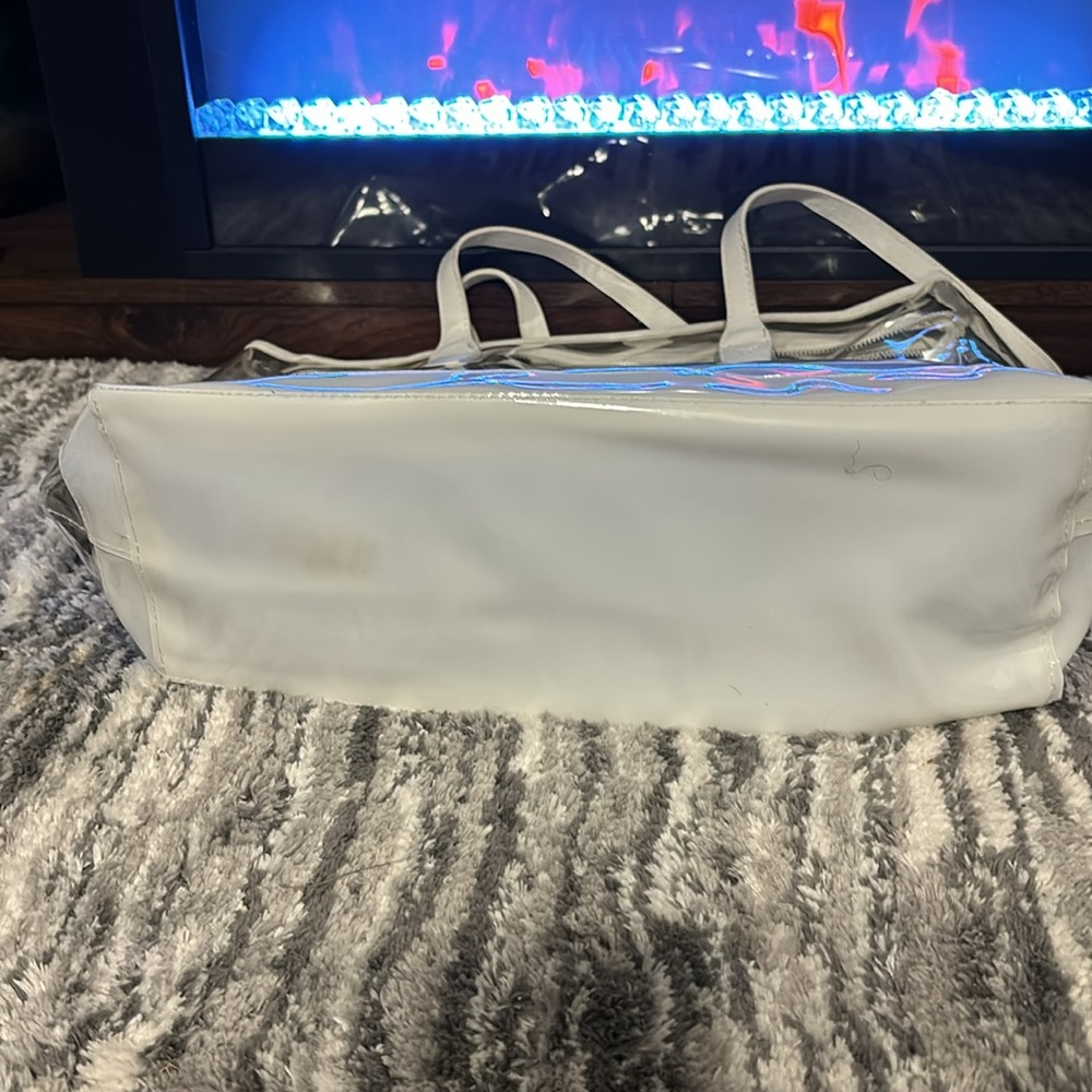 NWT- Kendall + Kylie clear, red and white plastic tote! - Picture 6 of 12